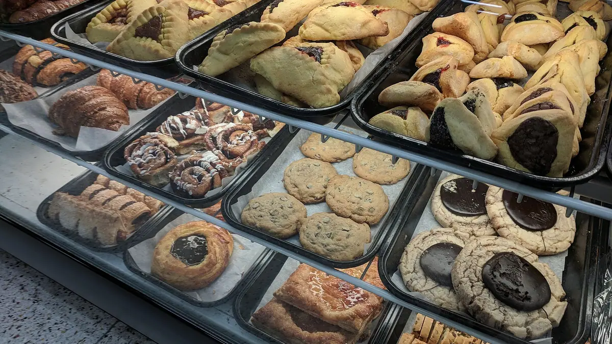 Middle Eastern Bakery bakes